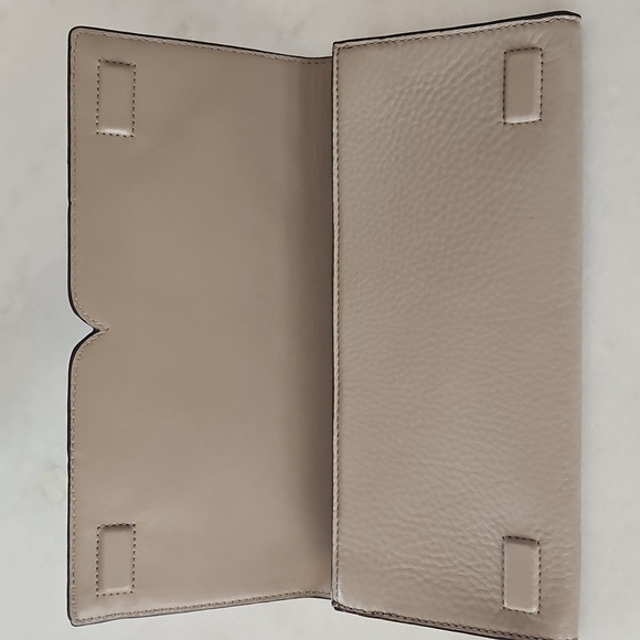 Tory Burch Clutch w/ Chain & Insert - Picture 9 of 13